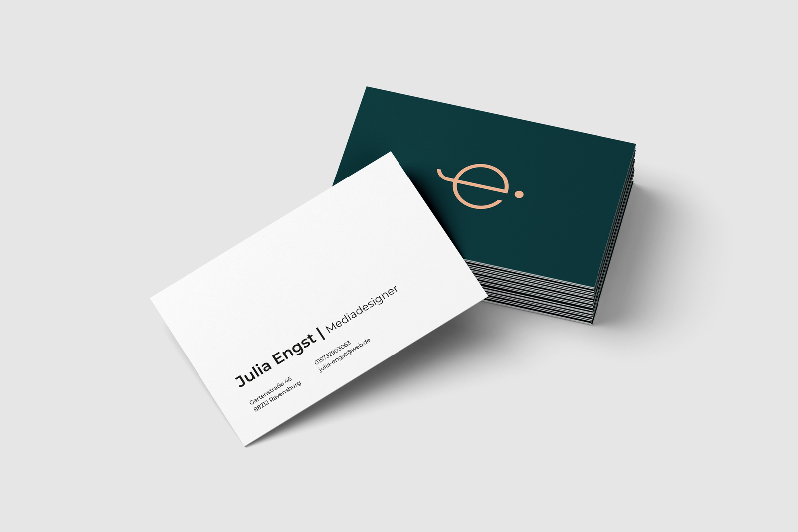 Initiallogo Julia Engst